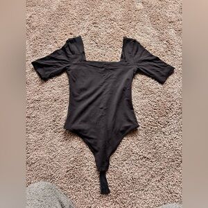 Aritzia Babaton Bodysuit